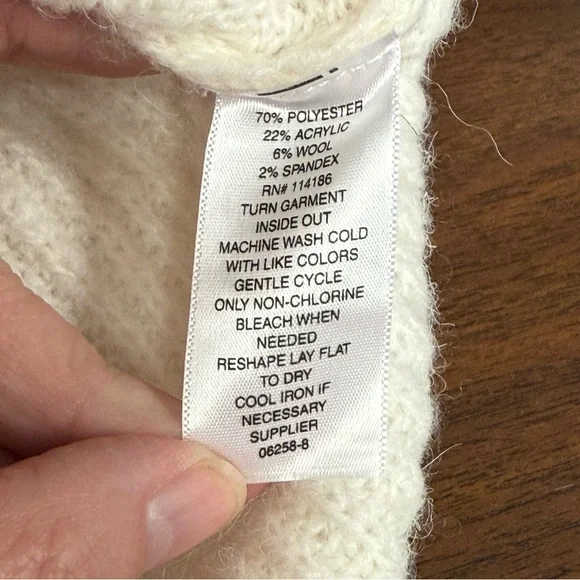 Liz Claiborne Cream Mock Neck Sweater L | Soft Rib Knit Cozy Winter Pullover - Picture 6 of 7